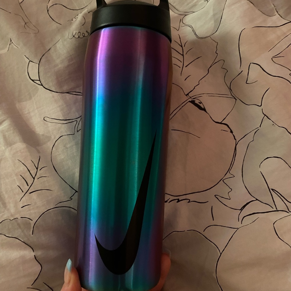 never been used nike water bottle